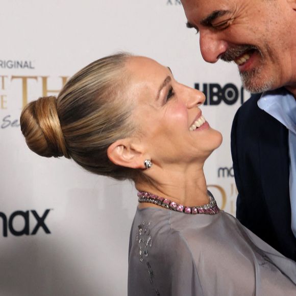 Chris Noth et Sarah Jessica Parker - Première de la série "And just like that" au Musée d'Art Moderne à New York. Le 8 décembre 2021. © Sonia Moskowitz Gordon / Zuma Press / Bestimage