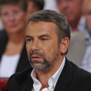 Philippe Torreton durant l'enregistrement de vivement dimanche à Paris le 4 septembre 2011.