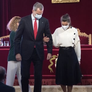 Le roi Felipe VI et la reine Letizia d'Espagne, lors de la cérémonie de commémoration du 70ème anniversaire de la "Spanish Language Academy" à Madrid, Espagne, le 9 décembre 2021.