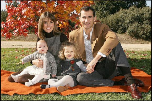 Carte de voeux du roi Felipe VI, la reine Letizia d'Espagne et leurs filles la princesse Leonor et l'infante Sofia, 2008.