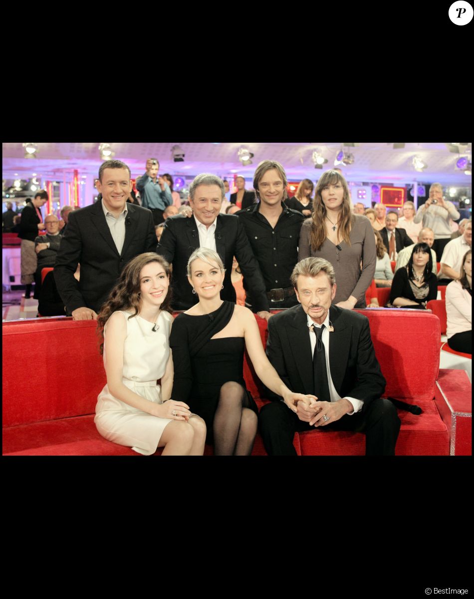 Archves - Michel Drucker, Johnny Hallyday, Laeticia Hallyday et Jade lors de l'enregistrement de l'émission "Vivement Dimanche".