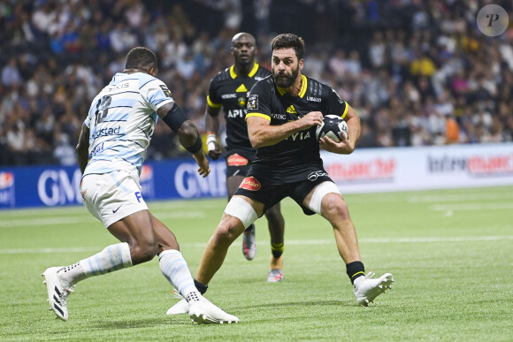 Kevin Gourdon (La Rochelle) vs Virimi Vakatawa (RM92) - Match de rugby Top 14 : Le Racing 92 bat La Rochelle 23 à 10 au stade Paris La Défense Arena le 11 septembre 2021. © JB Autissier / Panoramic / Bestimage