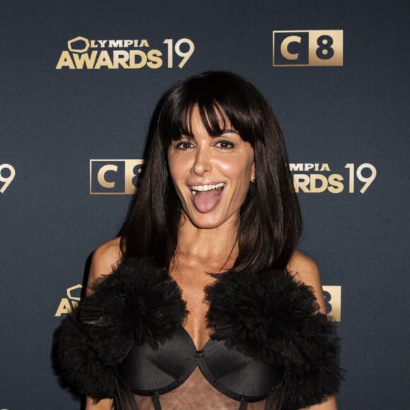 Jenifer Bartoli au photocall de la 1ère édition des "Olympia Awards", cérémonie récompensant des artistes de la musique et de l'humour, présentée par A. de Caunes à l'Olympia. Paris, le 11 décembre 2019. © Tribeca-Gorassini/Bestimage 