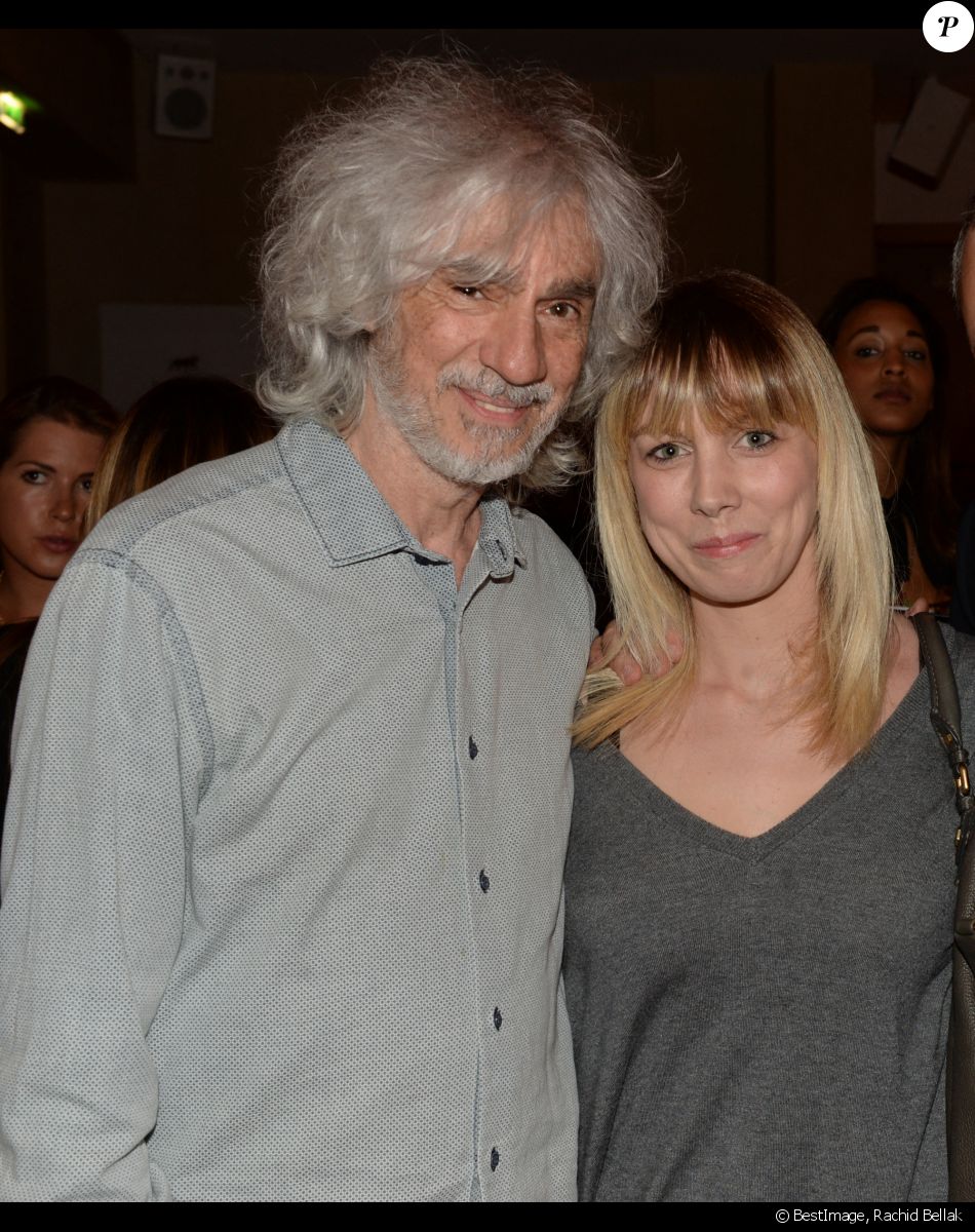 Louis Bertignac et sa compagne Laeticia - Soirée d'inauguration du nouveau restaurant de la salle Pleyel, le Noto, à Paris, le 29 mars 2017. @ Rachid Bellak/Bestimage