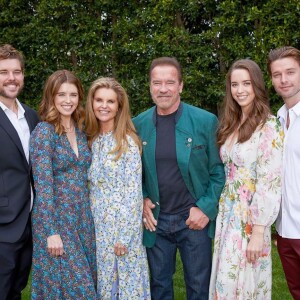 Arnold Schwarzenegger et Maria Shriver entourés de leurs quatre enfants, sur Instagram. 