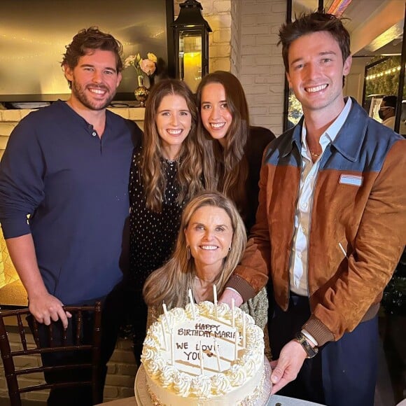 Maria Shriver entourés de ses quatre enfants, nés de son mariage avec Arnold Schwarzenegger, sur Instagram.