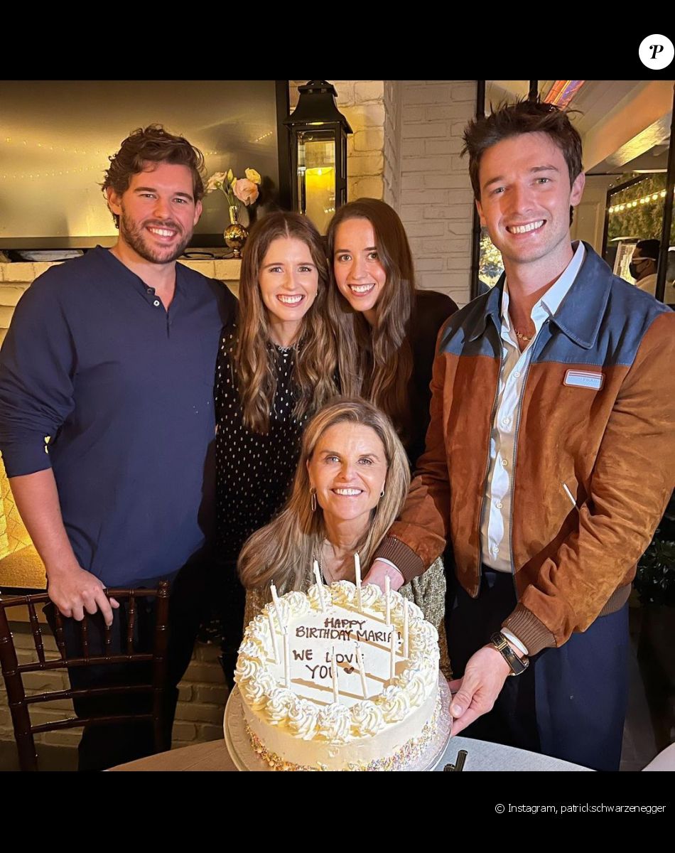 Maria Shriver entourés de ses quatre enfants, nés de son mariage avec Arnold Schwarzenegger, sur Instagram.