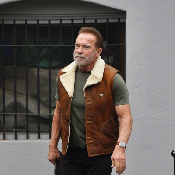 Exclusif - Arnold Schwarzenegger va déjeuner avec ses fils Patrick et Christopher chez "RD Kitchen" à Los Angeles, le 22 décembre 2021.