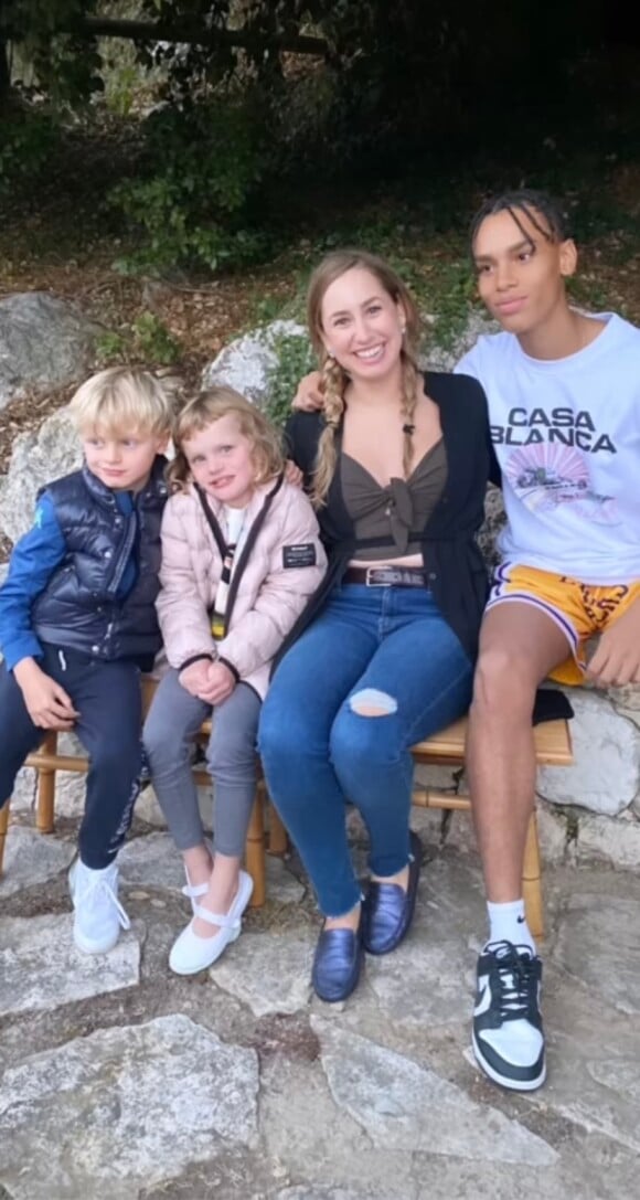 Jazmin Grace Grimaldi partage une première photo d'elle avec ses demi-frères et soeur, Alexandre Coste-Grimaldi, le prince Jacques et la princesse Gabriella de Monaco. Sur Instagram, le 30 décembre 2021.