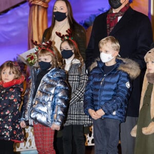 Ouverture du marché de Noël à Monaco en présence du prince Albert II, de ses enfants le prince Jacques, la princesse Gabriella, de la princesse Caroline de Hanovre, de Pierre Casiraghi, sa femme Béatrice Borroméo , de leurs enfants Francesco et Stefano, de Roisin Wittstock et de ses enfants Kaia Rose et Bodie à Monaco le 3 décembre 2021. © Olivier Huitel / Pool / Bestimage