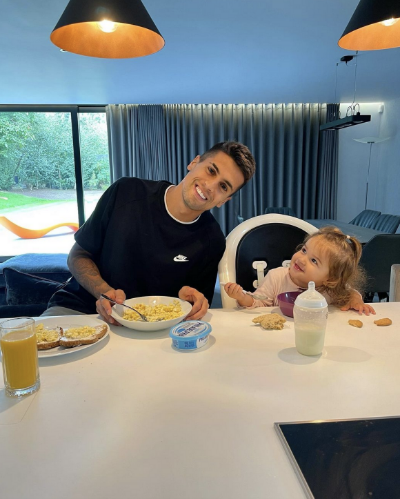Le footballeur Joao Cancelo est l'heureux papa d'une petite fille prénommée Alicia et âgée de 2 ans - Instagram