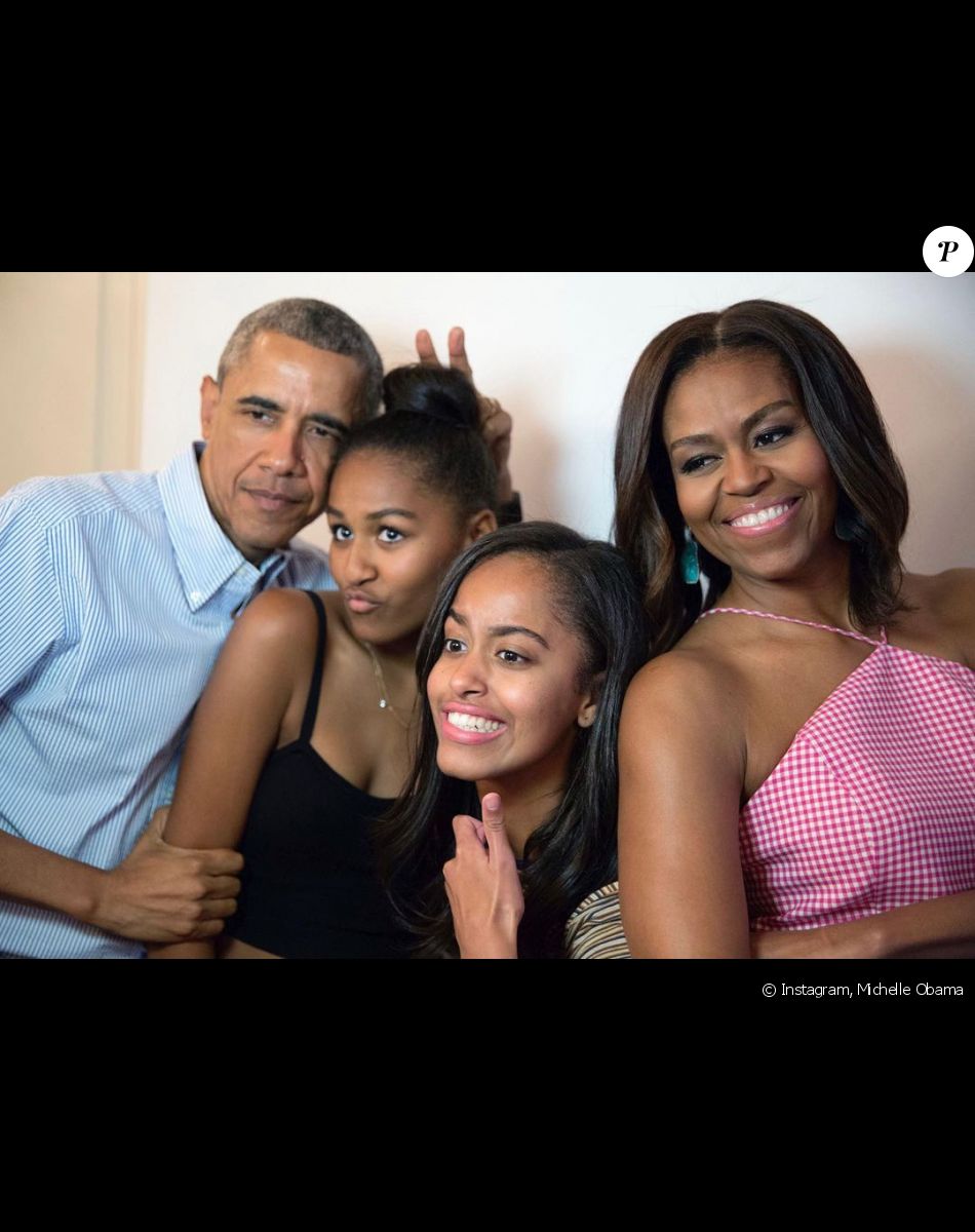 Michelle et Barack Obama avec leurs filles Malia et Sasha. Instagram.