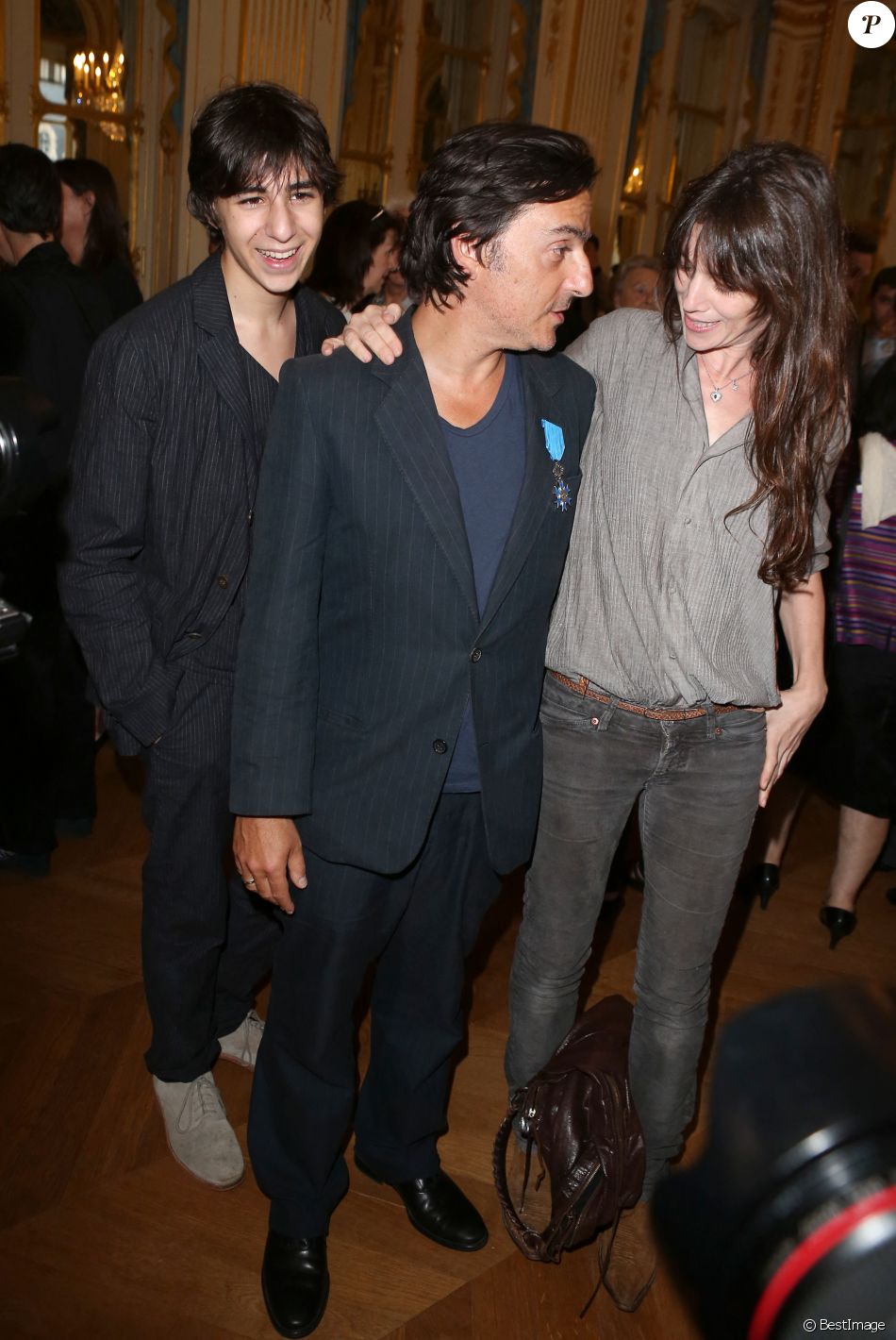 Yvan Attal avec son fils Ben, Charlotte Gainsbourg Yvan Attal recoit