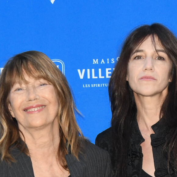 Jane Birkin et sa fille Charlotte Gainsbourg - Photocall du film "Jane par Charlotte" lors du 14ème Festival du Film Francophone d'Angoulême. Le 27 août 2021 © Coadic Guirec / Bestimage