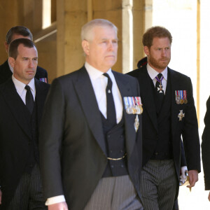 Peter Phillips, Le prince Harry, duc de Sussex, Le prince Edward, comte de Wessex, et Le prince Andrew, duc d'York, - Arrivées aux funérailles du prince Philip, duc d'Edimbourg à la chapelle Saint-Georges du château de Windsor, le 17 avril 2021.