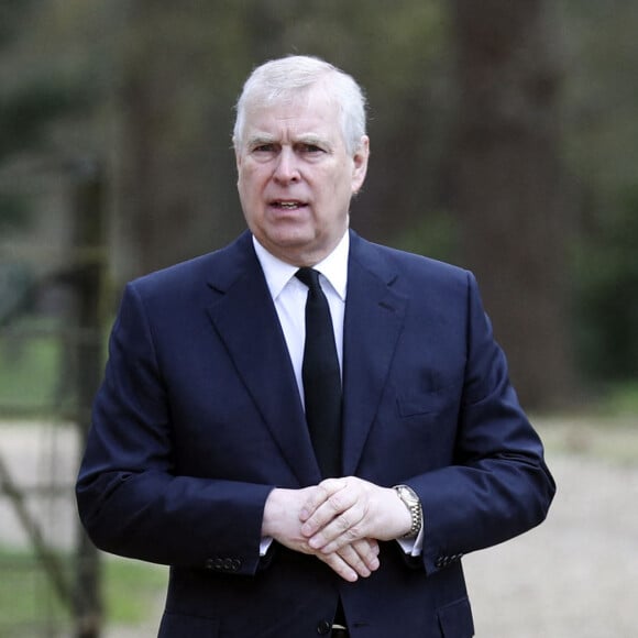 Le prince Andrew, duc York, assiste au service religieux en la chapelle royale à Windsor, donné peu après le décès de son père le prince Philip.