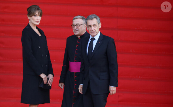 Nicolas Sarkozy et sa femme Carla Bruni - Arrivées en l'église Saint-Sulpice pour les obsèques de Jacques Chirac à Paris. Le 30 septembre 2019. © Dominique Jacovides / Bestimage