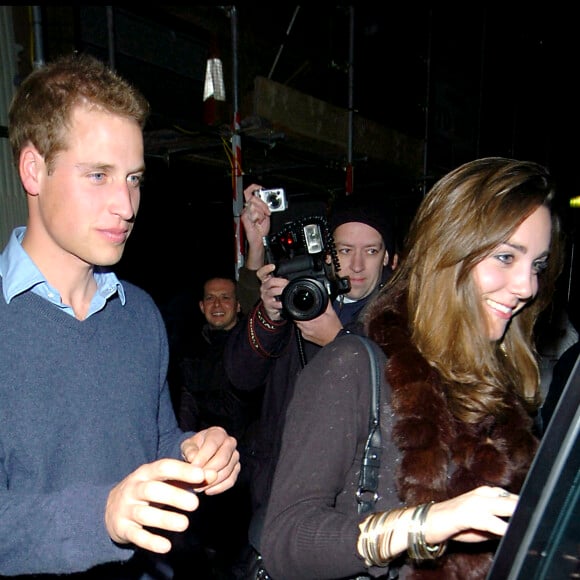 Le prince William et Kate Middleton en soirée à Londres en 2006.