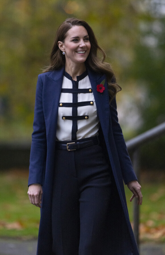 Kate Middleton, duchesse de Cambridge, assiste à l'ouverture de deux nouvelles galeries au musée de la guerre à Londres, le 10 novembre 2021.