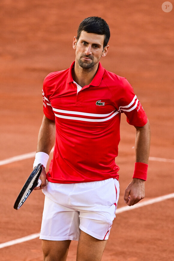 Novak Djokovic (srb) en fin de match - Finale hommes lors des internationaux de France Roland Garros à Paris le 12 juin 2021. JB Autissier / Panoramic / Bestimage