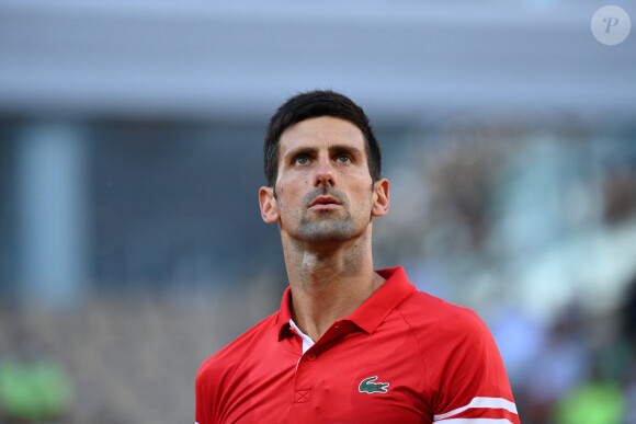 Novak Djokovic a battu Rafael Nadal (3-6, 6-3, 7-6 [4], 6-2 en 4h11) lors de la demi-finale des Internationaux de France de Roland Garros à Paris, le 11 juin 2021. © Chryslene Caillaud / Panoramic / Bestimage