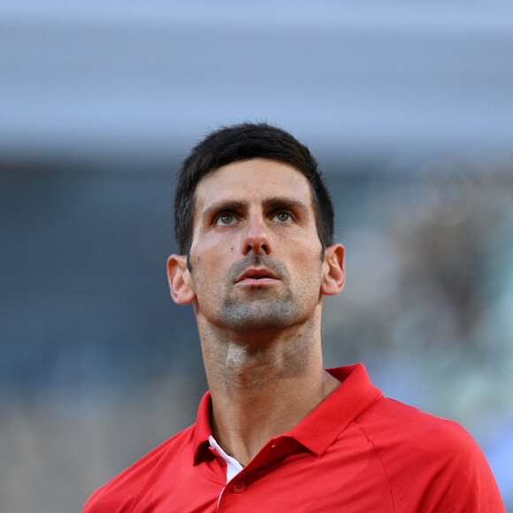 Novak Djokovic a battu Rafael Nadal (3-6, 6-3, 7-6 [4], 6-2 en 4h11) lors de la demi-finale des Internationaux de France de Roland Garros à Paris, le 11 juin 2021. © Chryslene Caillaud / Panoramic / Bestimage