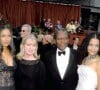 Sidney Poitier avec sa femme et ses filles aux Oscars
