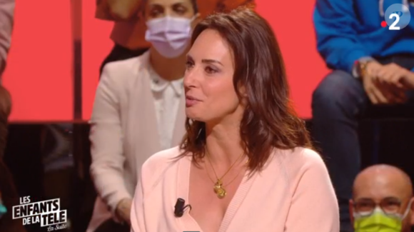 Julia Vignali revient sur son interview avec Kad Merad dans "Les enfants de la télé" - France 2