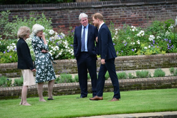 Le prince Harry, duc de Sussex à l'inauguration de la statue de sa mère, la princesse Diana dans les jardins de Kensington Palace à Londres, le 1er juillet 2021. Ce jour-là, la princesse Diana aurait fêté son 60 ème anniversaire. Son frère et ses deux soeurs sont également présents, Lady Sarah McCorquodale, la baronne Jane Fellowes et le comte Charles Spencer.