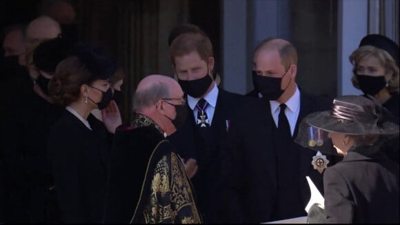 Le prince William, duc de Cambridge, et le prince Harry, duc de Sussex, Sorties des funérailles du prince Philip, duc d'Edimbourg à la chapelle Saint-Georges du château de Windsor, Royaume Uni, le 17 avril 2021.