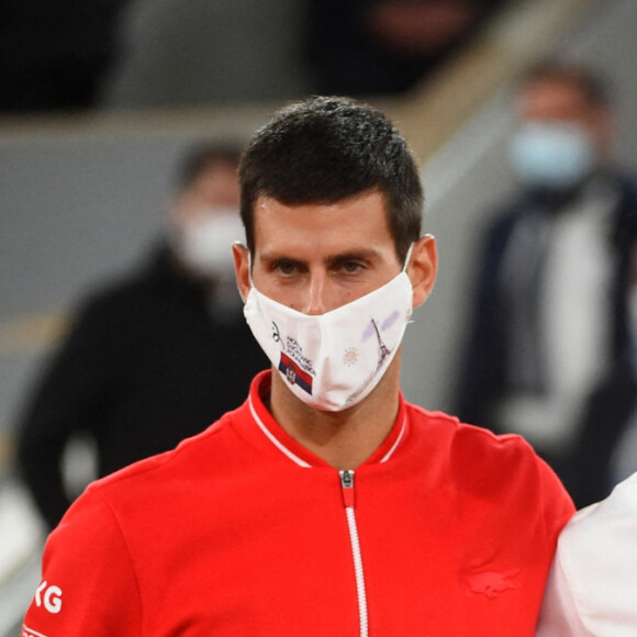Novak Djokovic, Rafael Nadal, Roland-Garros 2020, Simple Messieurs, Remise de Prix - Rafael Nadal et Iga Swiatek savourent leurs victoires respectives à l'issue du tournoi de tennis de Roland Garros à Paris, le 12 octobre 2020. Rafael Nadal a battu Novak Djokovic (6 - 0, 6 - 2, 7 - 5) tandis que l'Américaine Sofia Kenin s'est inclinée face à la Polonaise Iga Swiatek (6 - 4, 6 - 1), le 11 octobre 2020.
