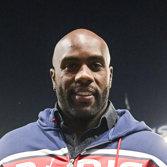 Teddy Riner donne le coup d'envoi du match et le PSG célèbre les médailles olympiques et paralympiques françaises remportées aux derniers Jeux Olympiques de Tokyo. Paris. Le 15 octobre 2021. © JB Autissier / Panoramic / Bestimage