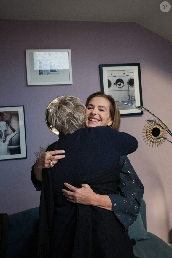 Exclusif - Muriel Robin et Carole Bouquet - Backstage du tournage du film "I love you coiffure". Le 21 janvier 2020. © Cyril Moreau / Bestimage