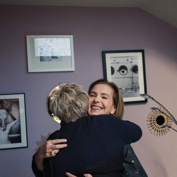 Exclusif - Muriel Robin et Carole Bouquet - Backstage du tournage du film "I love you coiffure". Le 21 janvier 2020. © Cyril Moreau / Bestimage