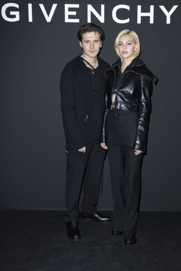 Brooklyn Beckham et sa fiancée Nicola Ann Peltz assistent au défilé Givenchy collection prêt-à-porter printemps-été 2022 à la Paris La Défense Arena. Nanterre, le 3 octobre 2021. © Olivier Borde/Bestimage