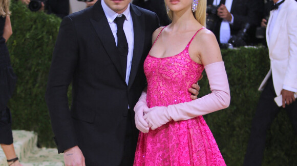 Brooklyn Beckham bientôt marié : sa fiancée Nicola Ann Peltz se confie sur sa robe