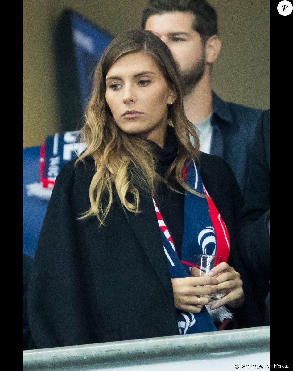 Camille Cerf (Miss France 2015) dans les tribunes lors du match de qualification pour l'Euro2020 "France - Turquie (1-1)" au Stade de France. Saint-Denis, le 14 octobre 2019. © Cyril Moreau/Bestimage