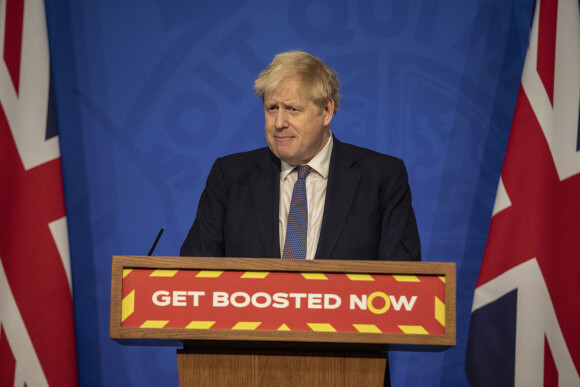 Le Premier ministre Boris Johnson lors d'un point de presse sur le coronavirus (Covid-19) au Downing Street à Londres, Royaume Uni, le 4 janvier 2022.