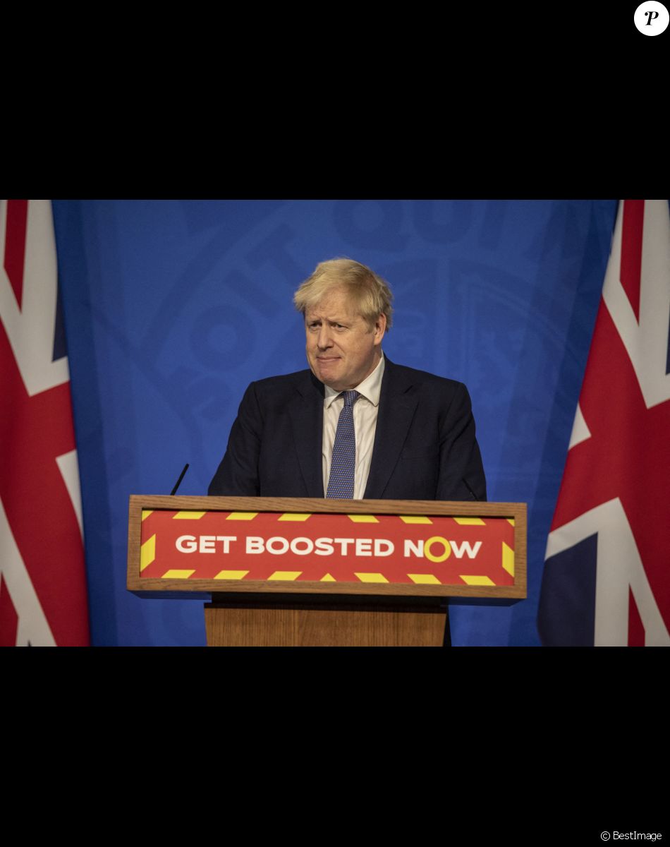 Le Premier ministre Boris Johnson lors d'un point de presse sur le coronavirus (Covid-19) au Downing Street à Londres, Royaume Uni, le 4 janvier 2022.