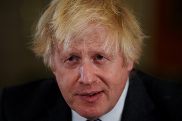 Boris Johnson (Premier ministre du Royaume-Uni), prononce un discours depuis le 10 Downing Street à Londres, le 12 décembre 2021.