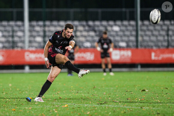 Jordan Michallet pendant un match entre Rouen Normandie et l'Aviron Bayonnais au Stade Robert Diochon le 17 décembre 2021 à Rouen, France. (Photo by Maxime Le Pihif/Icon Sport/ABACAPRESS.COM)