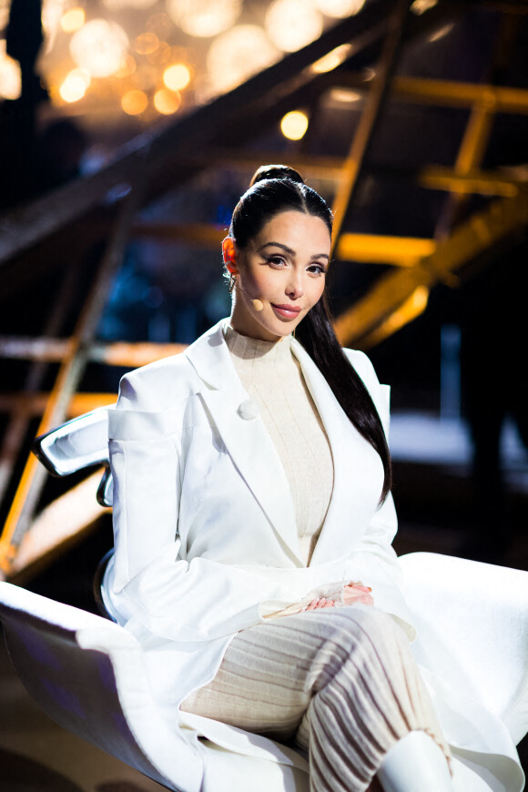 Exclusif - Nabilla Benattia - Enregistrement de l'émission "La Chanson secrète 10" au 1er étage de la Tour Eiffel à Paris, diffusée le 22 janvier sur TF1 à 21h10 © Tiziano Da Silva / Bestimage