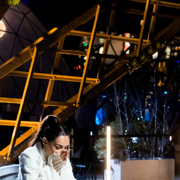 Exclusif - Nabilla Benattia et Nikos Aliagas - Enregistrement de l'émission "La Chanson secrète 10" au 1er étage de la Tour Eiffel à Paris, diffusée le 22 janvier sur TF1 à 21h10 © Tiziano Da Silva / Bestimage