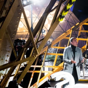 Exclusif -  Nabilla Benattia et Nikos Aliagas - Enregistrement de l'émission "La Chanson secrète 10" au 1er étage de la Tour Eiffel à Paris, diffusée le 22 janvier sur TF1 à 21h10 © Tiziano Da Silva / Bestimage