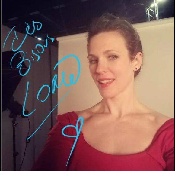 Lorie Pester dans les coulisses de l'émission "Les Enfoirés". Le 22 janvier 2022.
