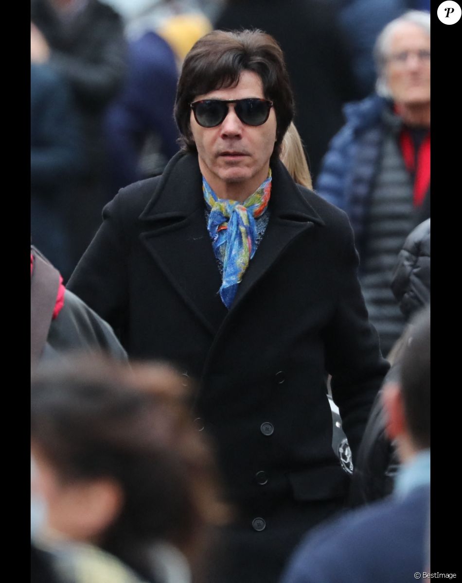 Jean-Luc Lahaye - Arrivées aux obsèques de Michou en l'église Saint-Jean de Montmartre à Paris. Le 31 janvier 2020.