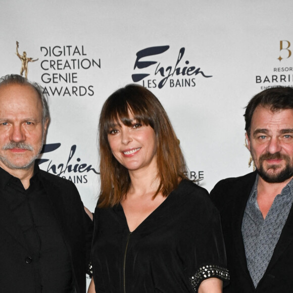 Aurélien Recoing, Sandrine Quétier et Thierry Godard - Cérémonie des "Genie Awards au Théâtre du Casino Barrière à Enghien-les-Bains. Le 26 janvier 2022 © Coadic Guirec / Bestimage 