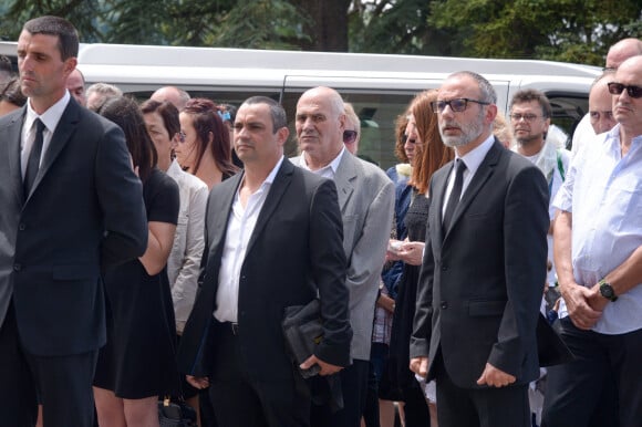La famille de Maëlys aux obsèques de la petite fille en juin 2018 après son assassinat en 2017. © Julien Reynaud/APS-Medias/ABACAPRESS.COM