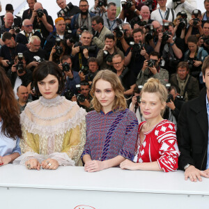 Stéphanie Di Giusto, Soko, Lily-Rose Depp, Mélanie Thierry et Gaspard Ulliel - Photocall du film "La danseuse" lors du 69ème Festival International du Film de Cannes. Le 13 mai 2016 © Dominique Jacovides / Bestimage