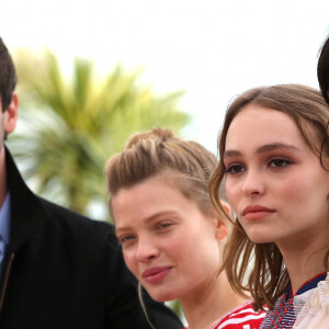 Gaspard Ulliel, Mélanie Thierry, Lily-Rose Depp et Soko (Stéphanie Sokolinski) au photocall du film "La danseuse" lors du 69ème Festival International du Film de Cannes le 13 mai 2016. © Dominique Jacovides / Bestimage